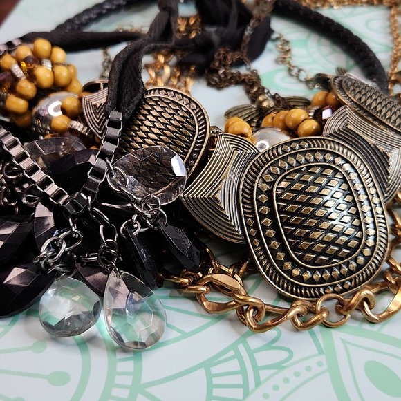 ****SOLD****Jewelry Lot 64. Vintage to Modern - Picture 15 of 16